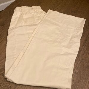 Everlane creme colored trousers 2